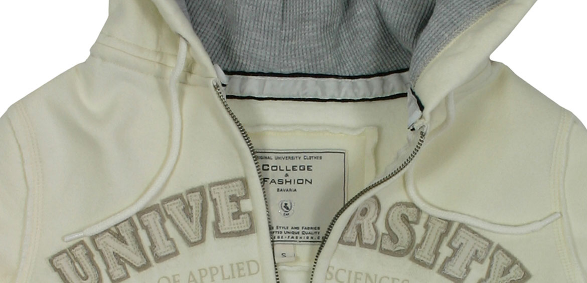 Hochschul-Hoodie im Corporate Design – individualisiertes Uni-Merchandising von College Fashion